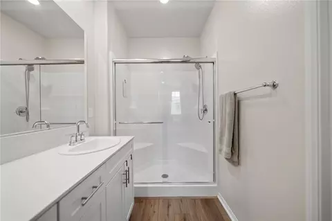 Bath - 40863 Melrose Dr, Temecula, CA 92591 photo 2 of 3