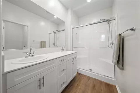 Bath - 40863 Melrose Dr, Temecula, CA 92591 photo 1 of 3