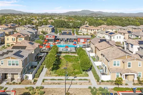 View/Area - 40863 Melrose Dr, Temecula, CA 92591 photo 10 of 11