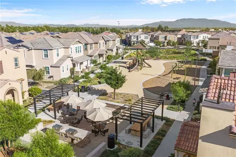 View/Area - 40863 Melrose Dr, Temecula, CA 92591 photo 6 of 11