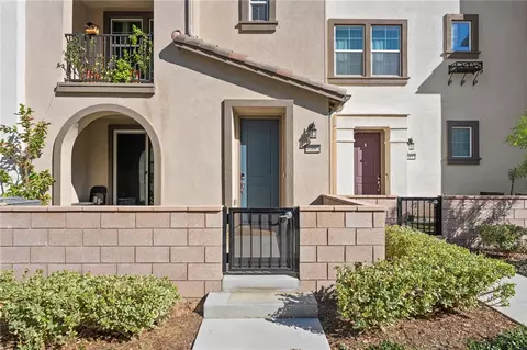 Exterior - 40863 Melrose Dr, Temecula, CA 92591 photo 6 of 8