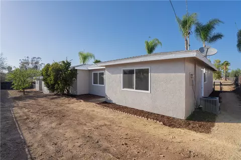 Exterior - 723 Amigos Rd, Ramona, CA 92065 photo 2 of 9