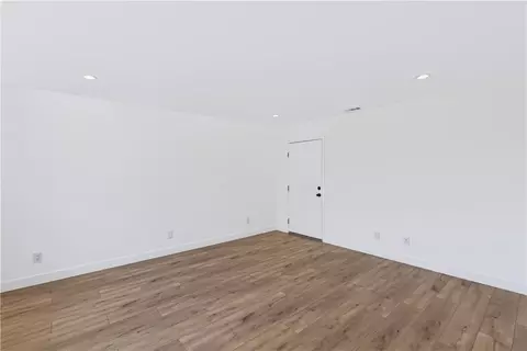 Living - 723 Amigos Rd, Ramona, CA 92065 photo 5 of 7