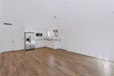 Living - 723 Amigos Rd, Ramona, CA 92065 photo 4 of 7