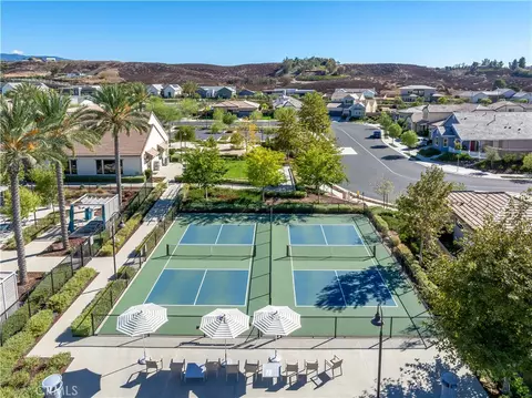 View/Area - 32105 Hyacinth Way, Temecula, CA 92591 photo 6 of 10