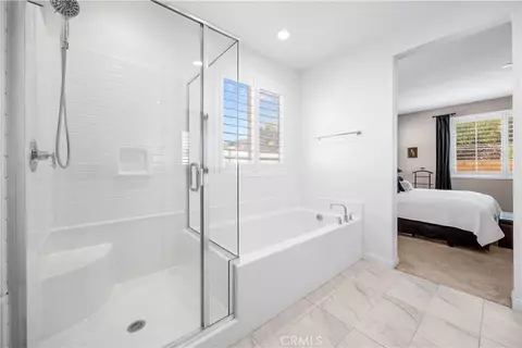 Bath - 32105 Hyacinth Way, Temecula, CA 92591 photo 2 of 3
