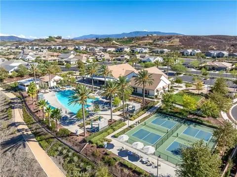 View/Area - 32105 Hyacinth Way, Temecula, CA 92591 photo 7 of 10