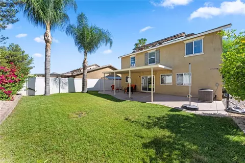 Exterior - 702 Gloriosa Ave, Perris, CA 92571 photo 6 of 9