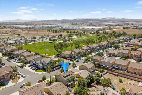 View/Area - 702 Gloriosa Ave, Perris, CA 92571 photo 3 of 10