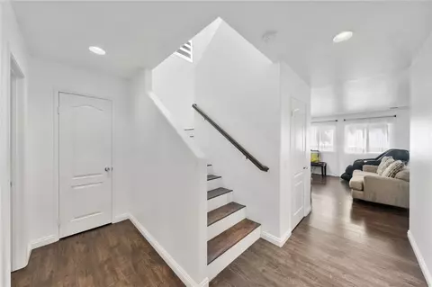 Entry Way - 702 Gloriosa Ave, Perris, CA 92571 photo 2 of 2