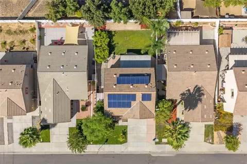 View/Area - 702 Gloriosa Ave, Perris, CA 92571 photo 1 of 10