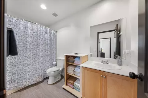 Bath - 702 Gloriosa Ave, Perris, CA 92571 photo 2 of 2