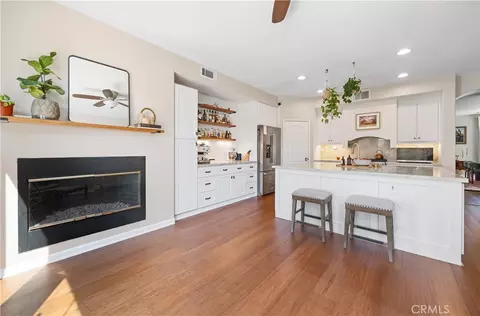 Kitchen - 40249 Danbury Ct, Temecula, CA 92591 photo 5 of 7