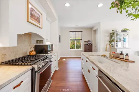 Kitchen - 40249 Danbury Ct, Temecula, CA 92591 photo 7 of 7