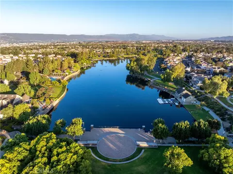 View/Area - 40249 Danbury Ct, Temecula, CA 92591 photo 7 of 10