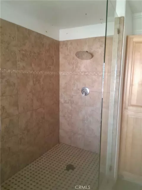 Bath - 14320 Four Winds, Riverside, CA 92503 photo 4 of 5
