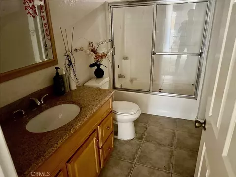 Bath - 14320 Four Winds, Riverside, CA 92503 photo 5 of 5