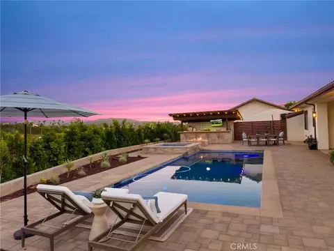 Exterior - 4574 Valle Del Sol, Bonsall, CA 92003 photo 7 of 13