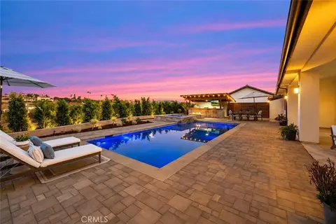 Exterior - 4574 Valle Del Sol, Bonsall, CA 92003 photo 4 of 13