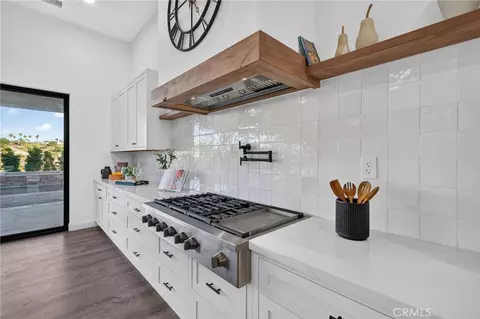 Kitchen - 4574 Valle Del Sol, Bonsall, CA 92003 photo 3 of 6