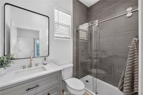 Bath - 4574 Valle Del Sol, Bonsall, CA 92003 photo 8 of 8