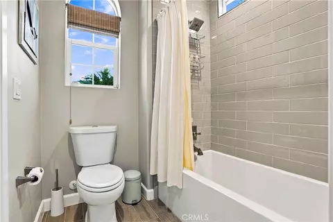 Bath - 22699 Tranquility Cir, Wildomar, CA 92595 photo 3 of 5