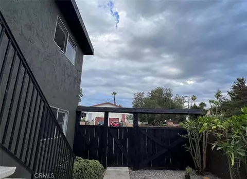 Exterior - 308 Hillside Ct, Vista, CA 92084 photo 1 of 3