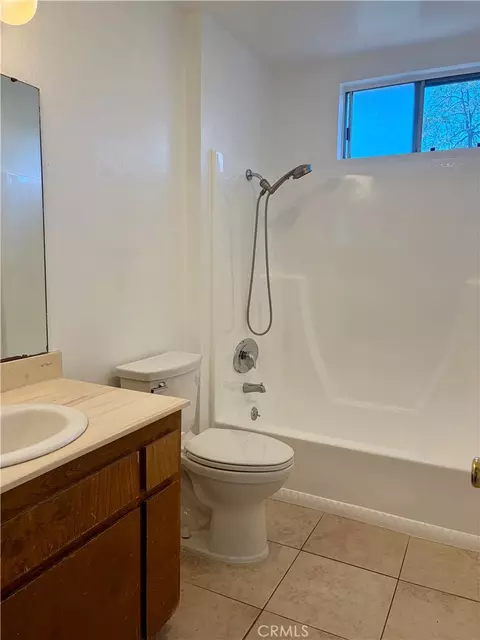 Bath - 308 Hillside Ct, Vista, CA 92084 photo 2 of 2