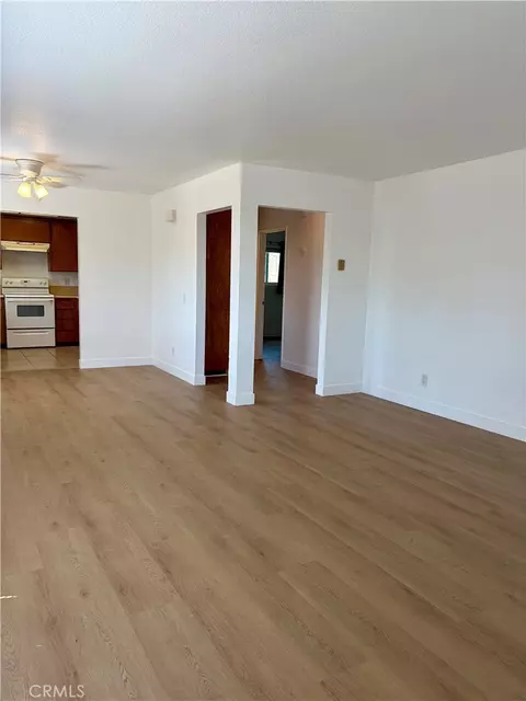 Living - 308 Hillside Ct, Vista, CA 92084 photo 4 of 5