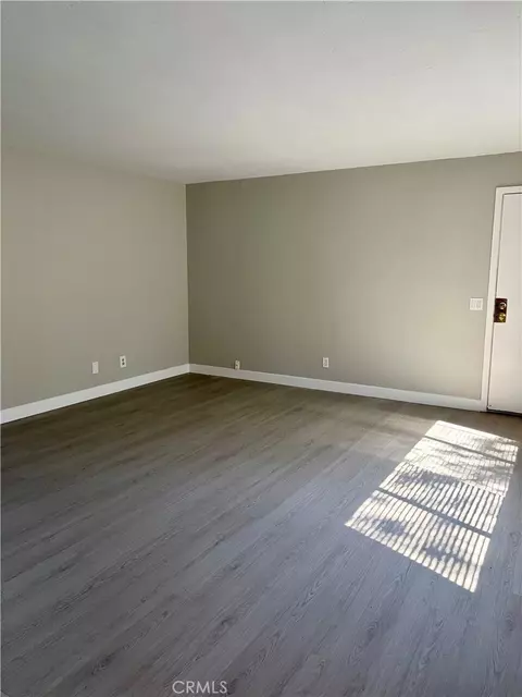 Living - 308 Hillside Ct, Vista, CA 92084 photo 2 of 5