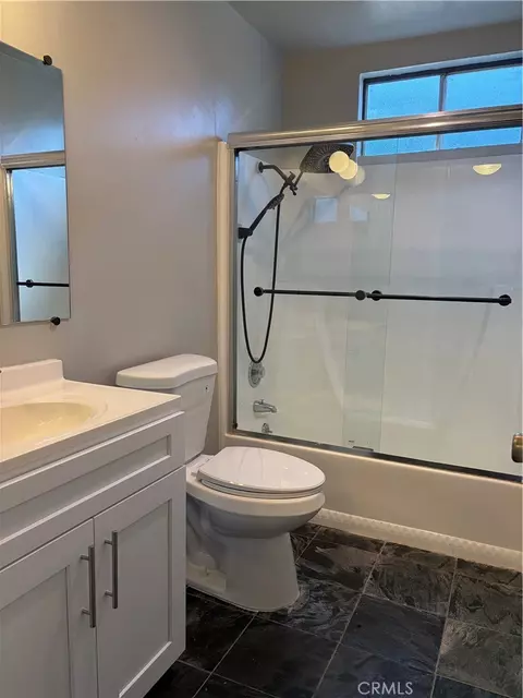 Bath - 308 Hillside Ct, Vista, CA 92084 photo 1 of 2