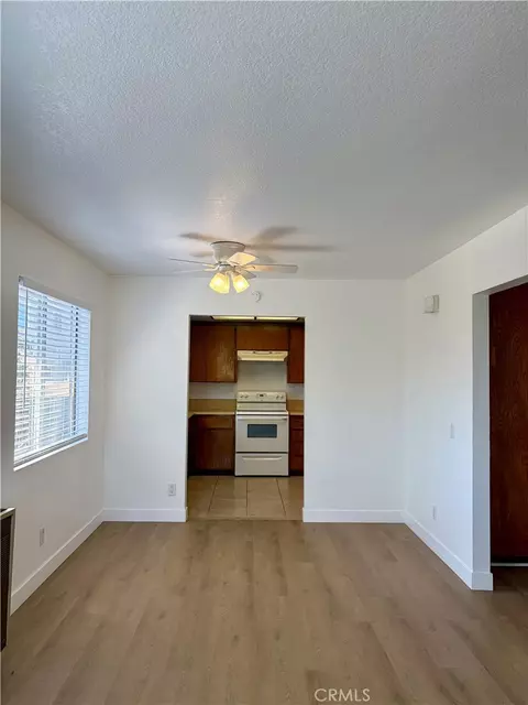Living - 308 Hillside Ct, Vista, CA 92084 photo 3 of 5