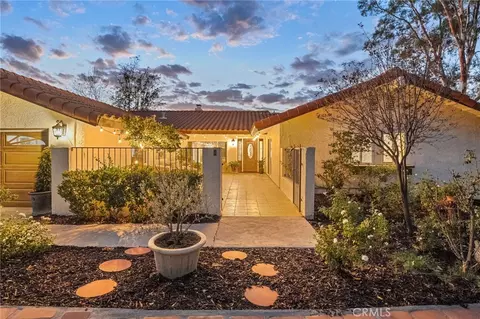 Exterior - 41525 Avenida Ortega, Temecula, CA 92592 photo 2 of 10
