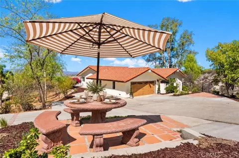 Exterior - 41525 Avenida Ortega, Temecula, CA 92592 photo 6 of 10