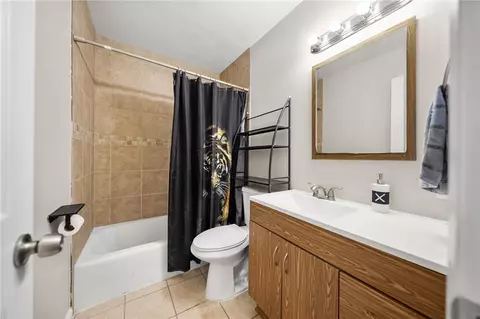 Bath - 930 Waterloo Ave, El Cajon, CA 92019 photo 2 of 2
