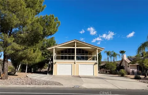 30295 Longhorn Dr, Canyon Lake, CA 92587