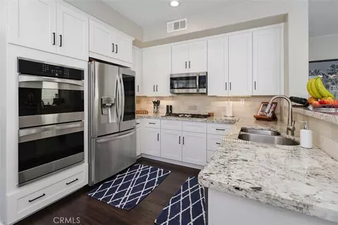 Kitchen - 45794 Corte Lerma, Temecula, CA 92592 photo 2 of 3