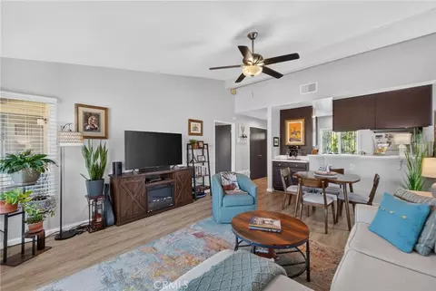Living - 1620 Pala Lk, Fallbrook, CA 92028 photo 2 of 2