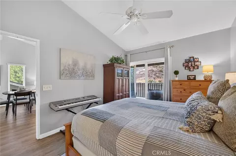 Bedroom - 1620 Pala Lk, Fallbrook, CA 92028 photo 2 of 3