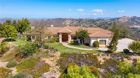 29317 Integrity Ct, Vista, CA 92084