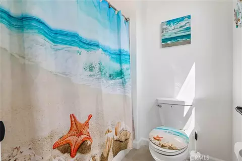 Bath - 274 Hadley Way, Oceanside, CA 92057 photo 6 of 6