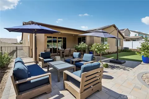 Exterior - 274 Hadley Way, Oceanside, CA 92057 photo 8 of 17