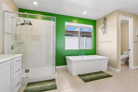 Bath - 274 Hadley Way, Oceanside, CA 92057 photo 3 of 6