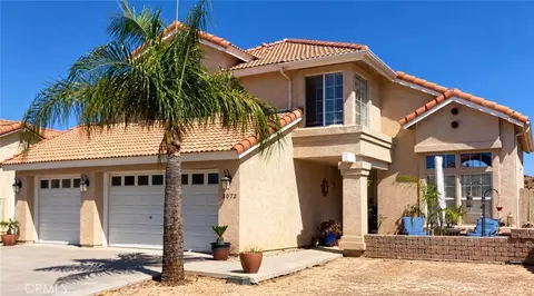 2072 Lagoon Ct, Hemet, CA 92545