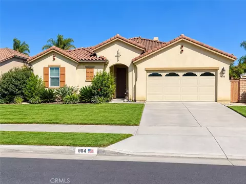 984 Paintbrush, Hemet, CA 92545