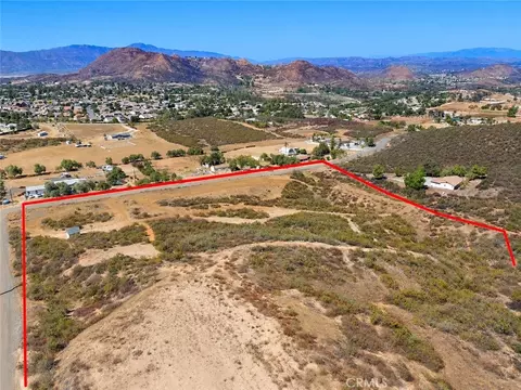 33602 Lynx, Menifee, CA 92584 photo 2