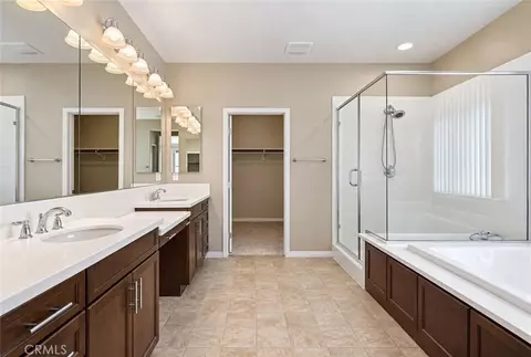 Bath - 35055 Painted Rock St, Winchester, CA 92596 photo 4 of 10