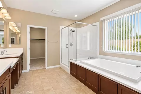 Bath - 35055 Painted Rock St, Winchester, CA 92596 photo 6 of 10