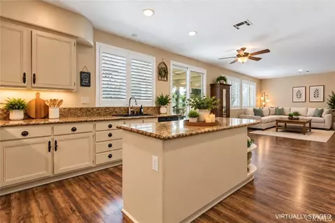 Kitchen - 31407 Britton, Temecula, CA 92591 photo 4 of 4