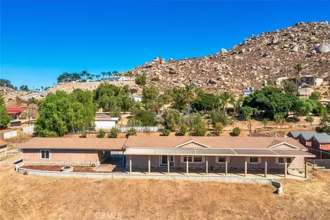 30347 Arrowview Dr, Homeland, CA 92548